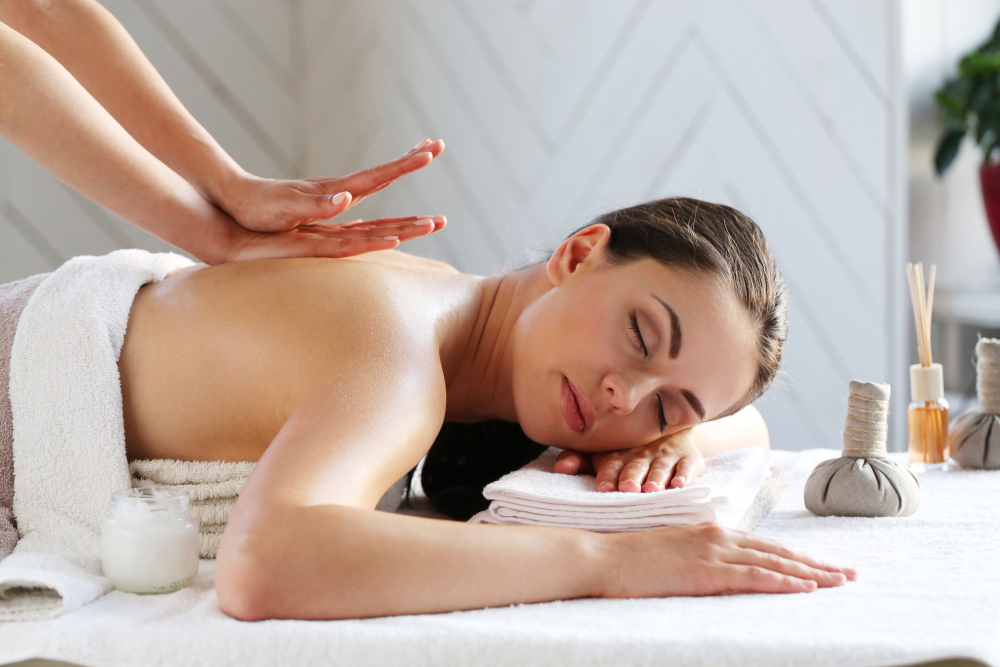Ayurvedic massage: Discover relaxation and rejuvenation